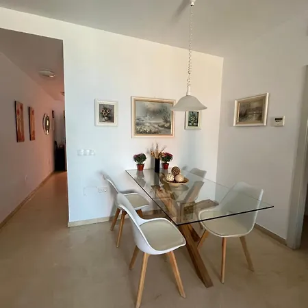 Apartamento Atico Con Vistas Al Mar Y Con Piscina Frente A Castillo Sohail *